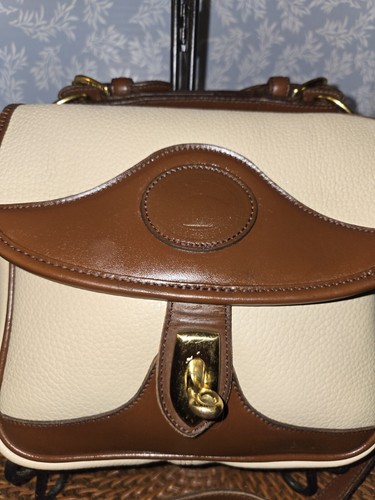 dooney and bourke crossbody 1999 Cream Color Vintage Turnlock Square Carrier - Picture 2 of 24