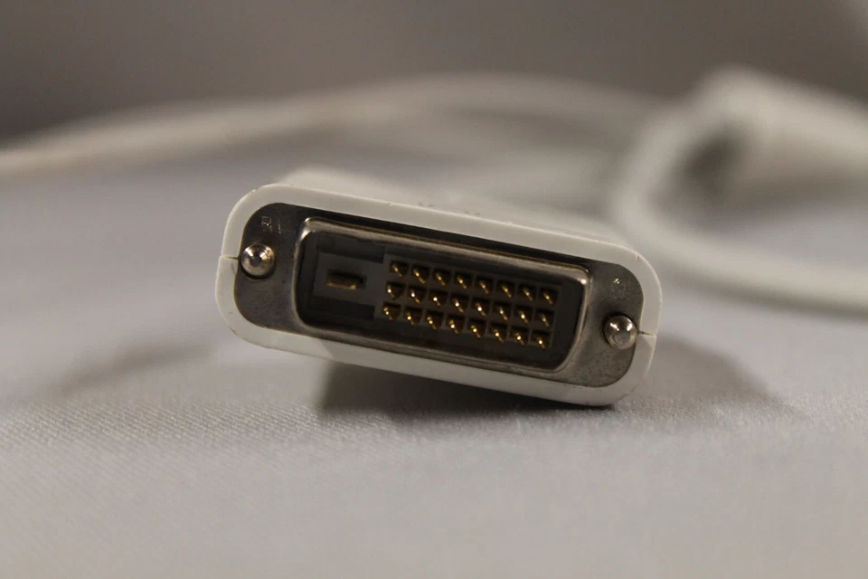 Apple Cinema HD Display A1083 30″ AIO Cable Assembly Power DVI USB FireWire - Image 4 of 4