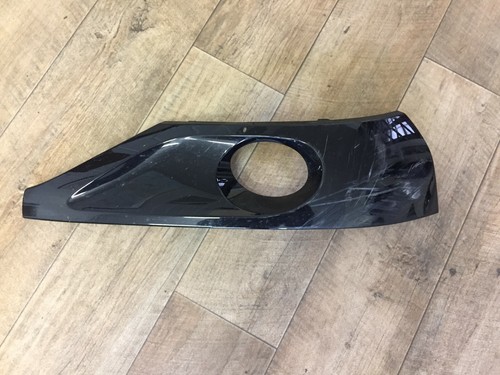 Stossstangeblende Blende vorne rechts für VW Touareg II ab 2010 7P6807490B