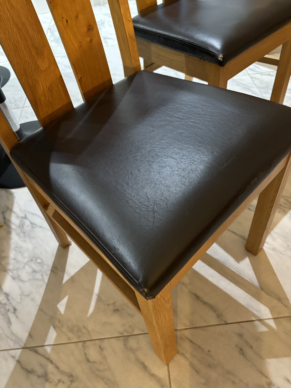 solid oak dining table and chairs x4 eBay