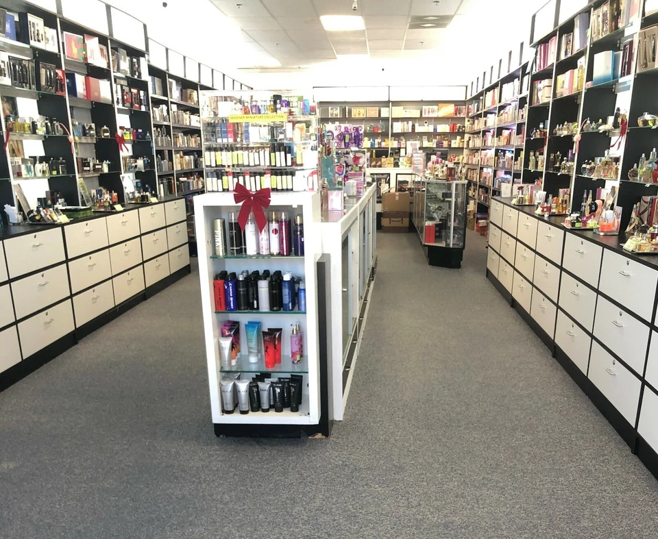 CK One Summer de Calvin Klein para unisex 3,4 OZ eau de toilette spray 2019 Foto 3 de 3