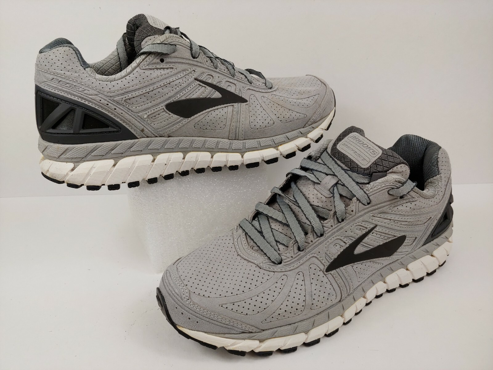 brooks men's beast 16 running shoes