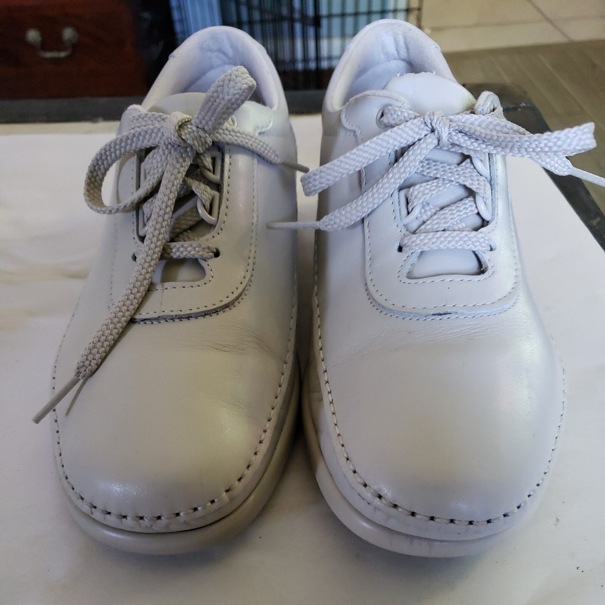 SAS Traveler Women's Lace Up Off White Leather Walking Shoes, Size