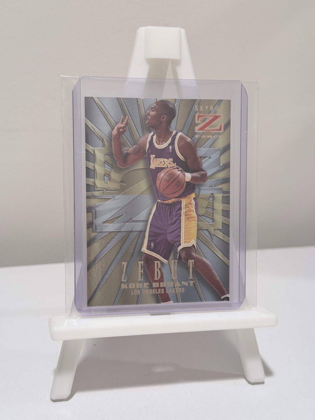 Kobe Bryant 1996 Skybox Z-Force #3 Zebut Price Guide - Sports Card