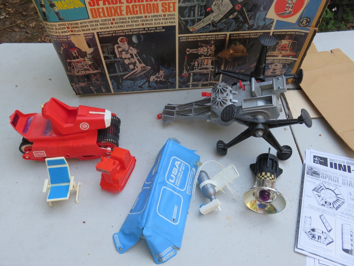 Mattel 1968 Major Matt Mason Man in Space Station Deluxe Action