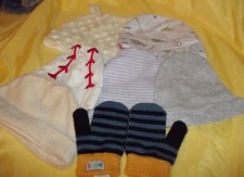 Lot Of 6 Young Kids  Toddler Winter Hats Beanies Warm Cozy Caps  1 set mitts