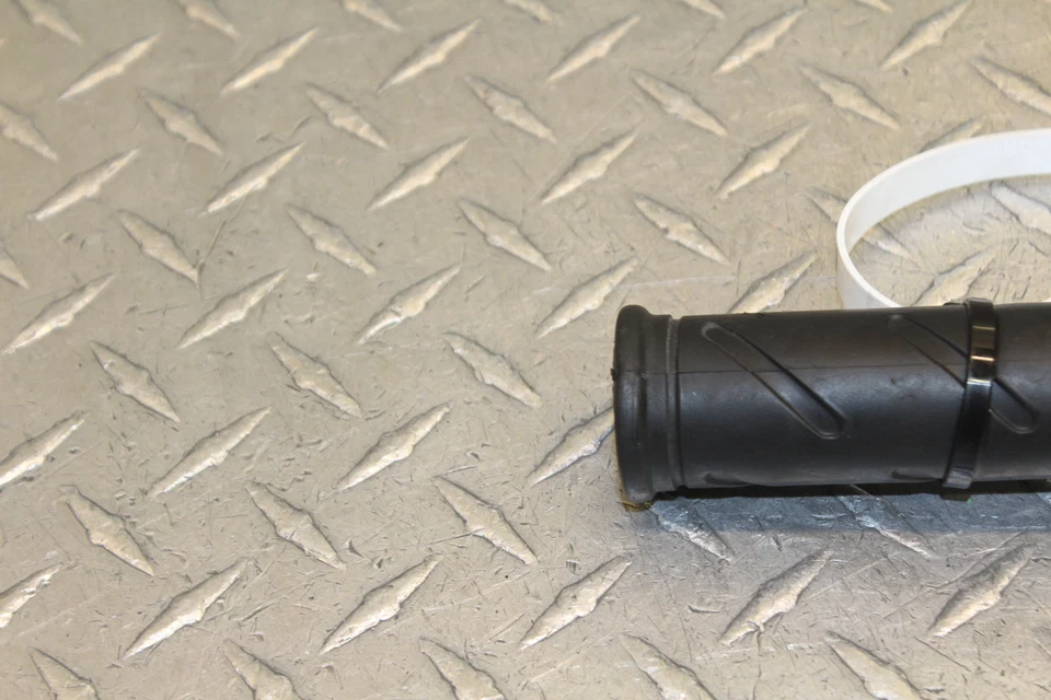 Ducati Monster 695 2008 empuñadura del acelerador derecho Foto 2 de 4