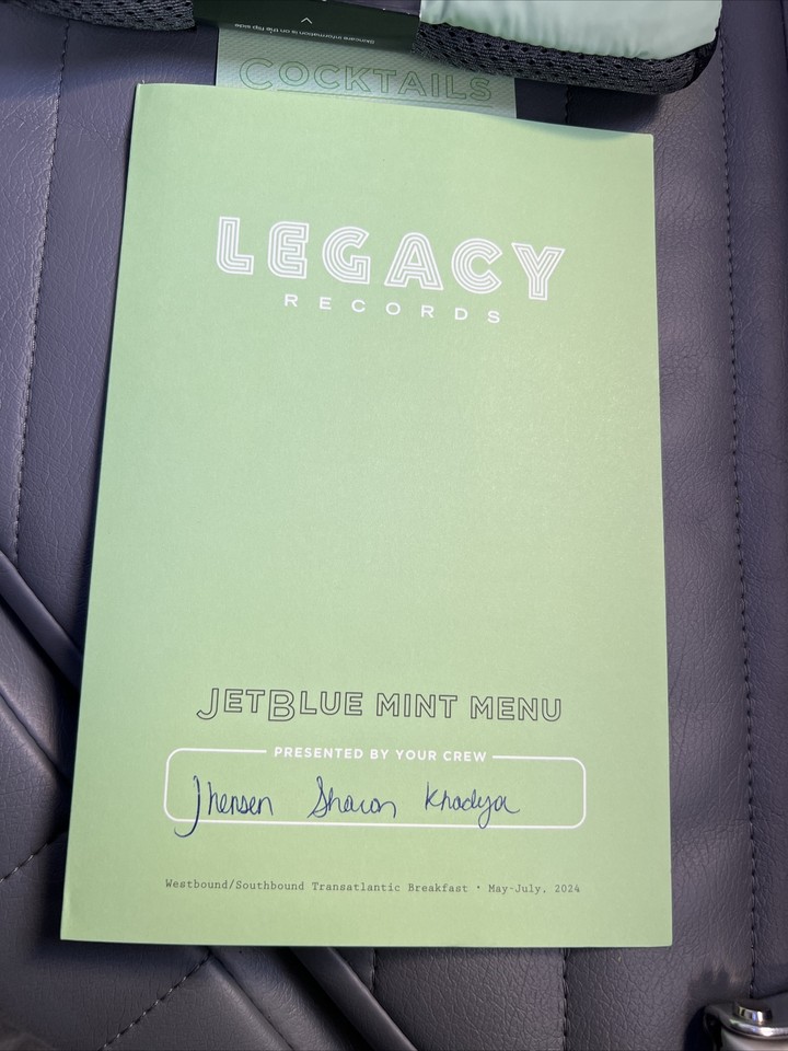 JetBlue mint Caraa Case amenity kit,sleep mask,socks,skin care Dr