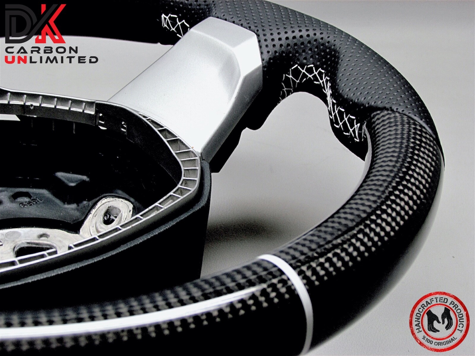 Lamborghini Aventador SVJ63 LP700Perforated White Ring Carbon Steering Wheel v4