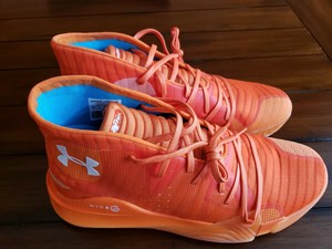 ua spawn mid basketball shoes