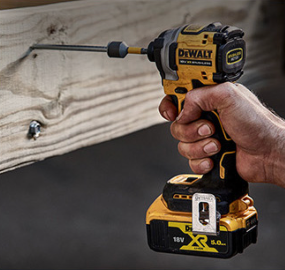 DeWalt DCF850 BL 18V Max Keyless 6.35mm 3250Rpm 205Nm LED 2Lb Bare