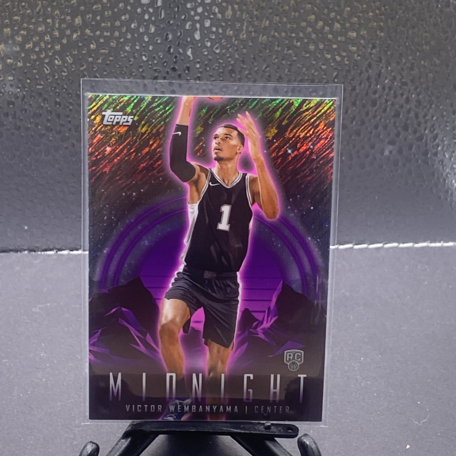 2023-24 Topps Midnight Victor Wembanyama Rookie Midnight Shimmer #4/12