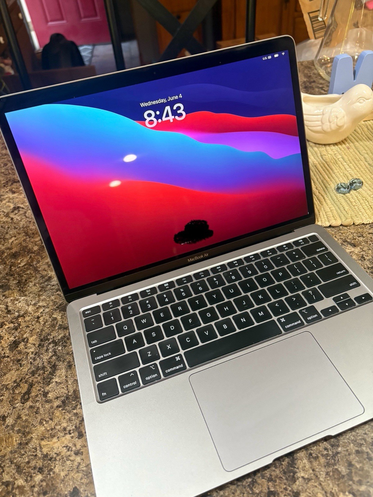 Apple MacBook Air 13-inch Retina Display Laptop