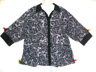 ESSENTIALS PLUS 3X BLACK WHITE LACE PRINT NO WRINKLE BUTTON FRONT BLOUSE TOP