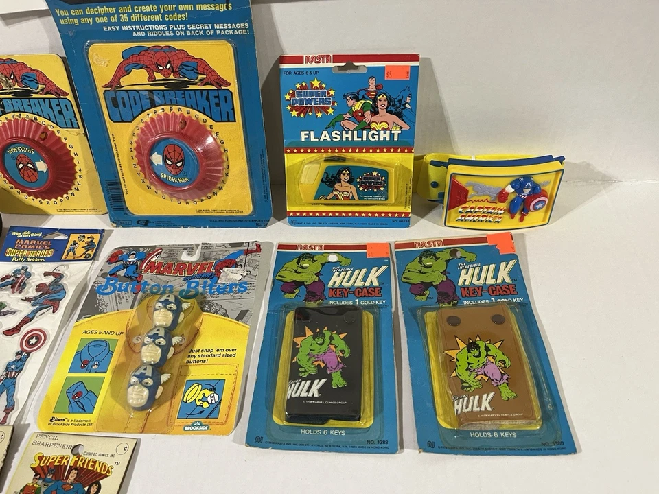 LOTE Carteira MARVELMANIA DC Capitão América Button Biters Belt Spiderman Car Hulk - Imagem 4 de 4