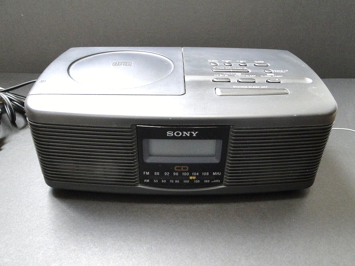 Vintage 1996 SONY AM FM Radio Model ICF-CD810 (CD Player Has Vintage 1996 SONY AM FM Radio Model ICF-CD810 (CD Player Has