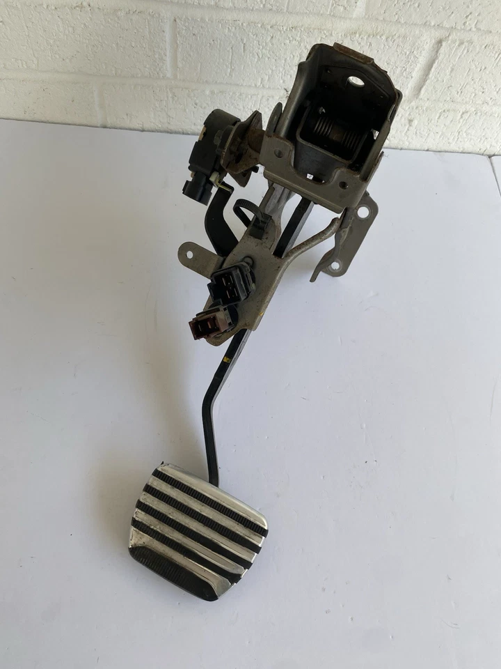 Pedal de parada de freno Infiniti M35 2006 2007 2008 2009 2010 con conjunto de sensor OEM Foto 4 de 4