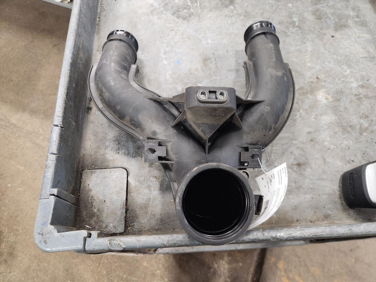 2014-202 Maserati Ghibli Intercooler Air Intake Y Pipe OEM