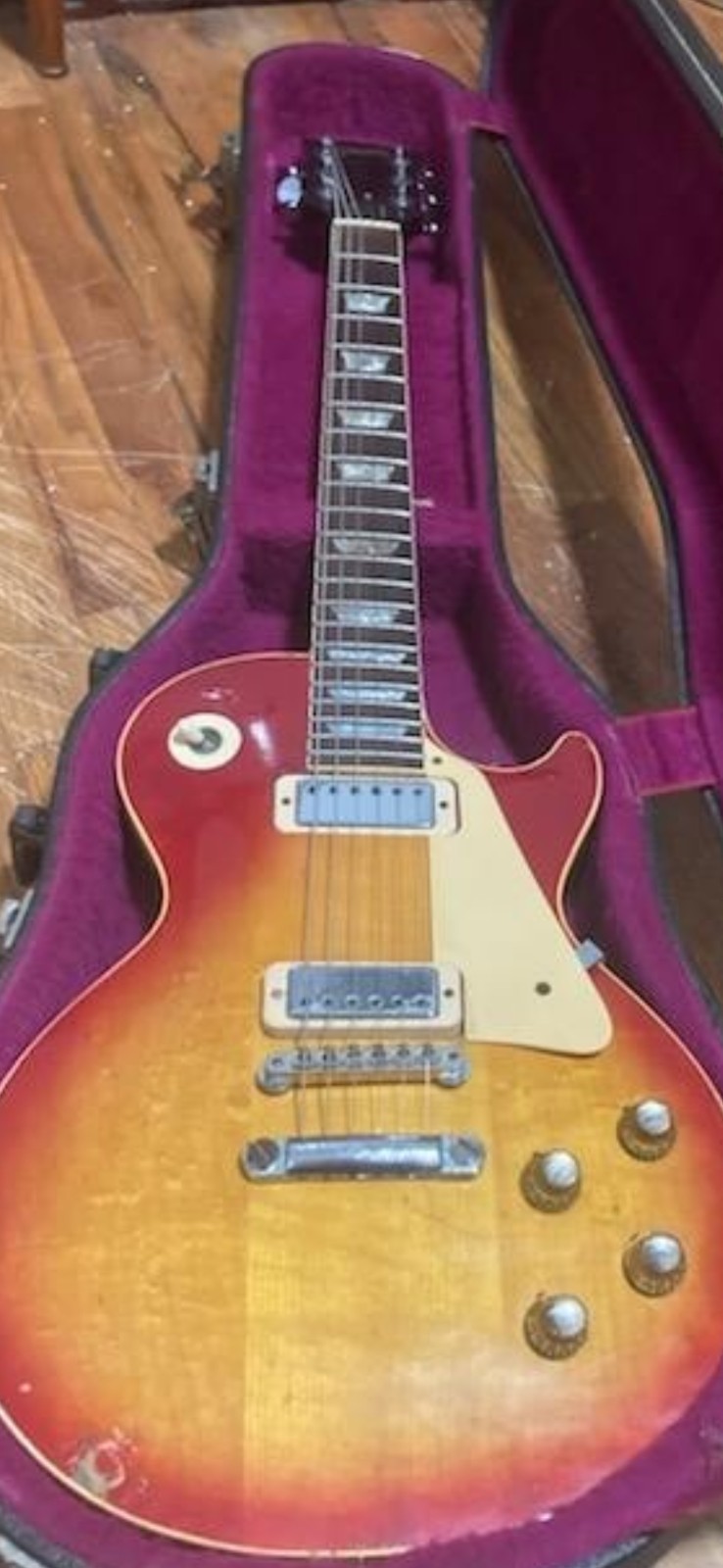 1973 Gibson Les Paul Deluxe Electric Guitar with Case