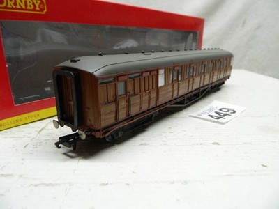 Hornby 00 BR Teak 61,6ft Composite Corridor Brake Coach E10125 Box R4598