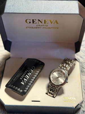 Geneva Quartz Women s Dress Analog Watch Silver Tone Metal Bracelet w/ Box