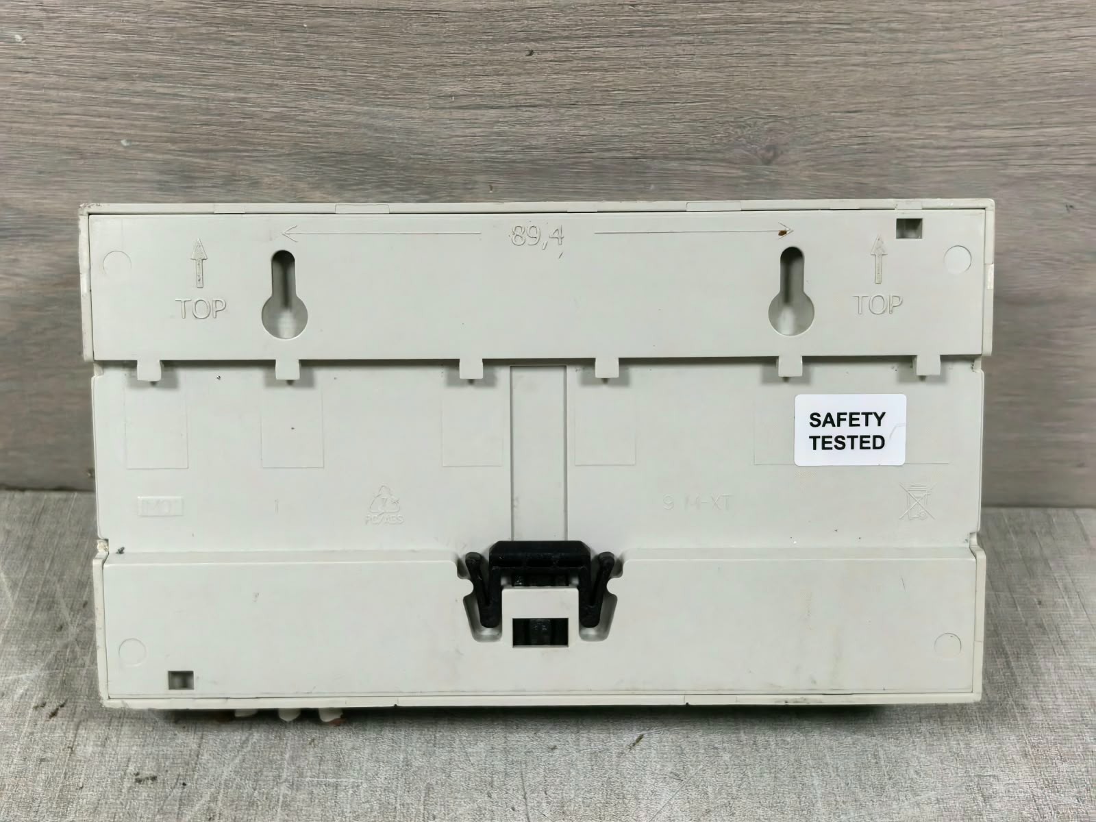 HELVAR 454 REV.4 S/W V1.6 HELVAR 454 4x 2.2 A TRAILING EDGE DIMMER REV.4 S/W V1.6 12