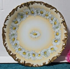 Antique Limoges Daisy Heavy Gold Tressemann & Vogt T & V 8.5” Plate Hand Painted