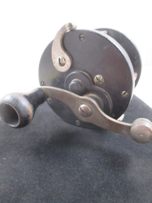Moulinet de pêche vintage Ocean City modèle Brigantine 250