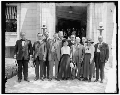 Labor Mission, 1910 Group of men and women Historic Old Photo
