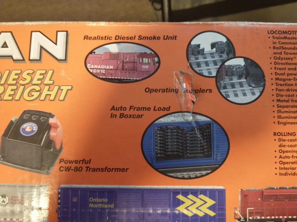 Lionel Canadian Pacific Diesel Freight / 6-30026, Large 50" x 90" oval track - Image 3 of 4