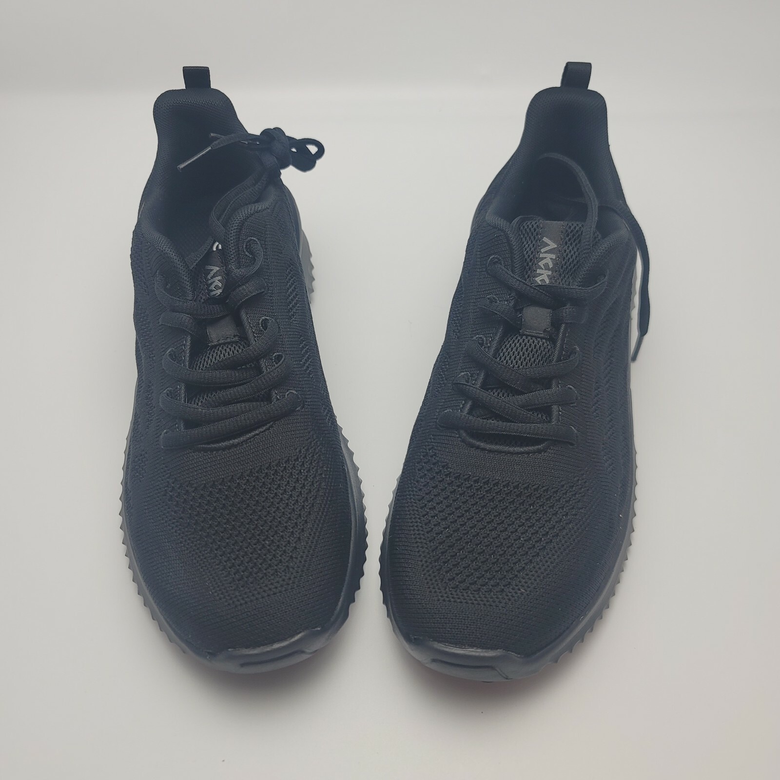 akk walking tennis shoes