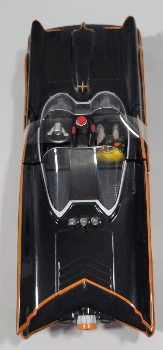★最終価格★JADA TOYS 1966CLASSICTV BATMOBILE Jada Toys Classic TV Series 1966 Batmobile & Batman (98259