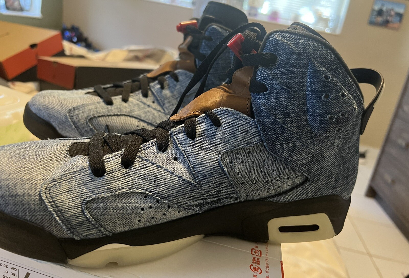 Size 10.5 - Jordan 6 Retro Washed Denim 