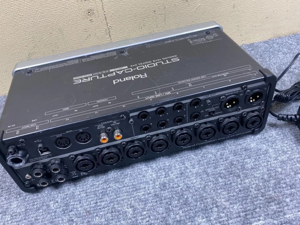 Roland UA-1610 Studio Capture USB 2.0 Audio Interface Black Sound Music Gear Pro - Image 3 of 4