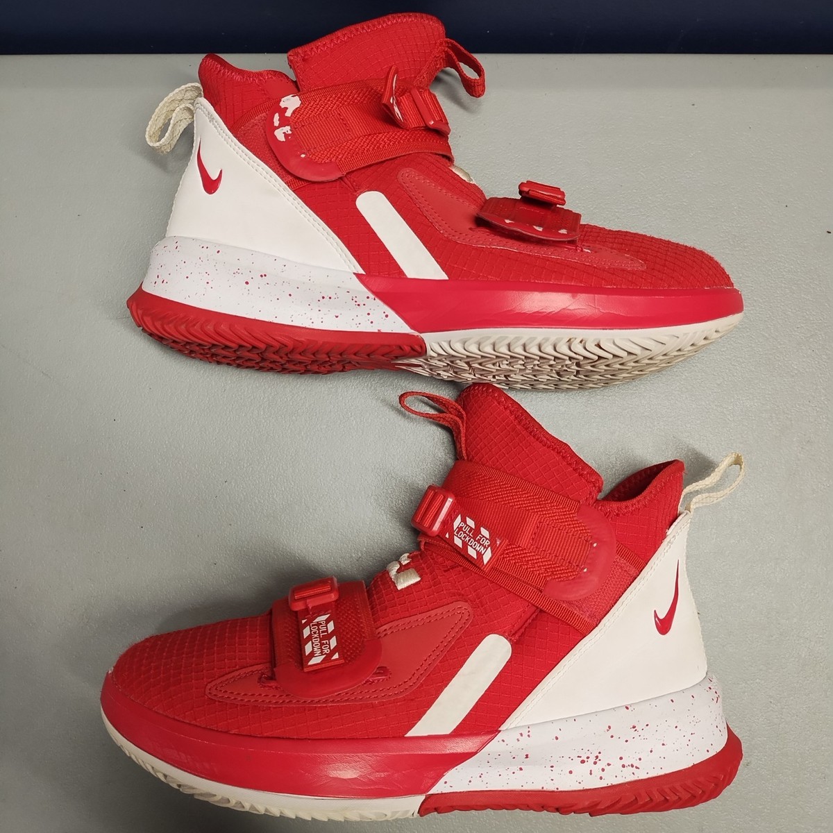Nike LeBron Soldier 13 SFG TB Basketball Shoes Mens Size 6  display picture 1