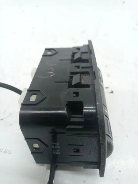 Subaru Outback 2008 asiento térmico panel de interruptores negro fabricante de equipos originales usado  Foto 4 de 4