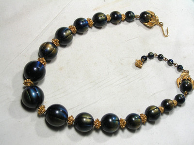 Vintage TRIFARI Gold Tone, Graduated Moonglow Lucite Beads Necklace