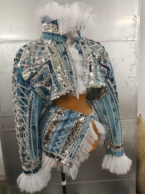 Denim jacket deals party outfits