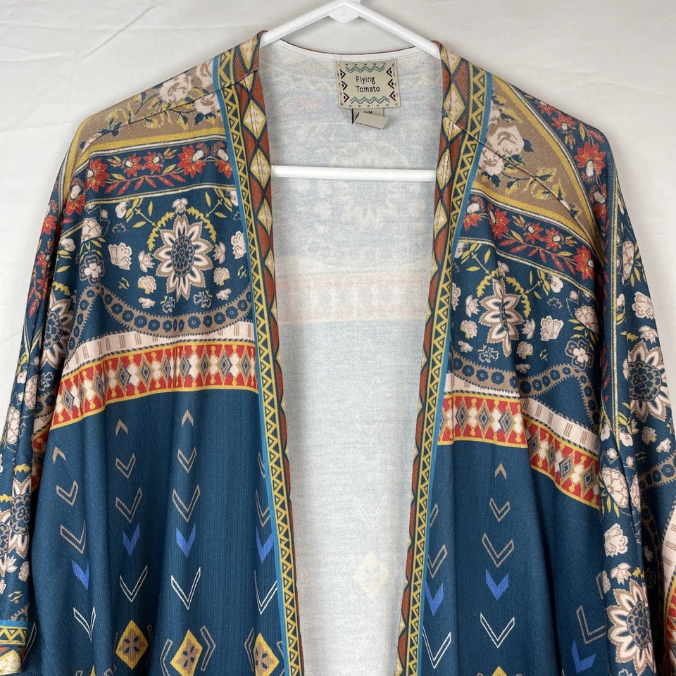 Cardigã feminino Flying Tomato tamanho médio aberto geométrico poliéster conforto - Imagem 3 de 4
