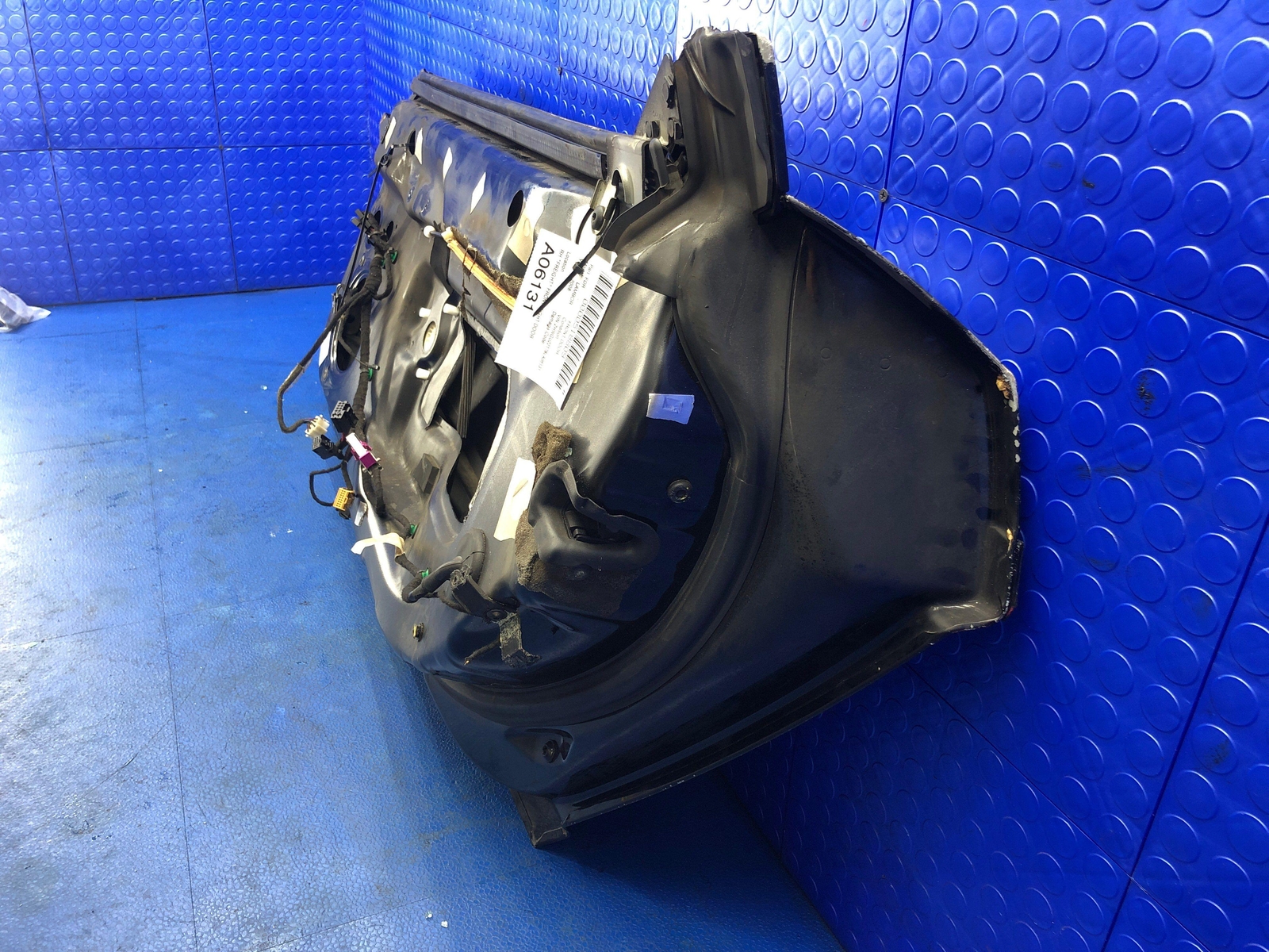 LAMBORGHINI GALLARDO FRONT RIGHT DOOR NERO NOCTIS (LY9B) *BURNT DAMAGE*
