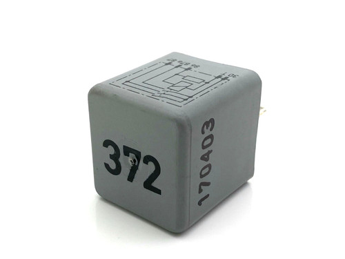 Relais Kraftstoffpumpe Nr. 372 4D0951253 Volkswagen Audi