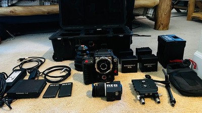 Red Epic Dragon 6K, Redvolt XL 3 batteries, 2x redmag, Red viewfinder,