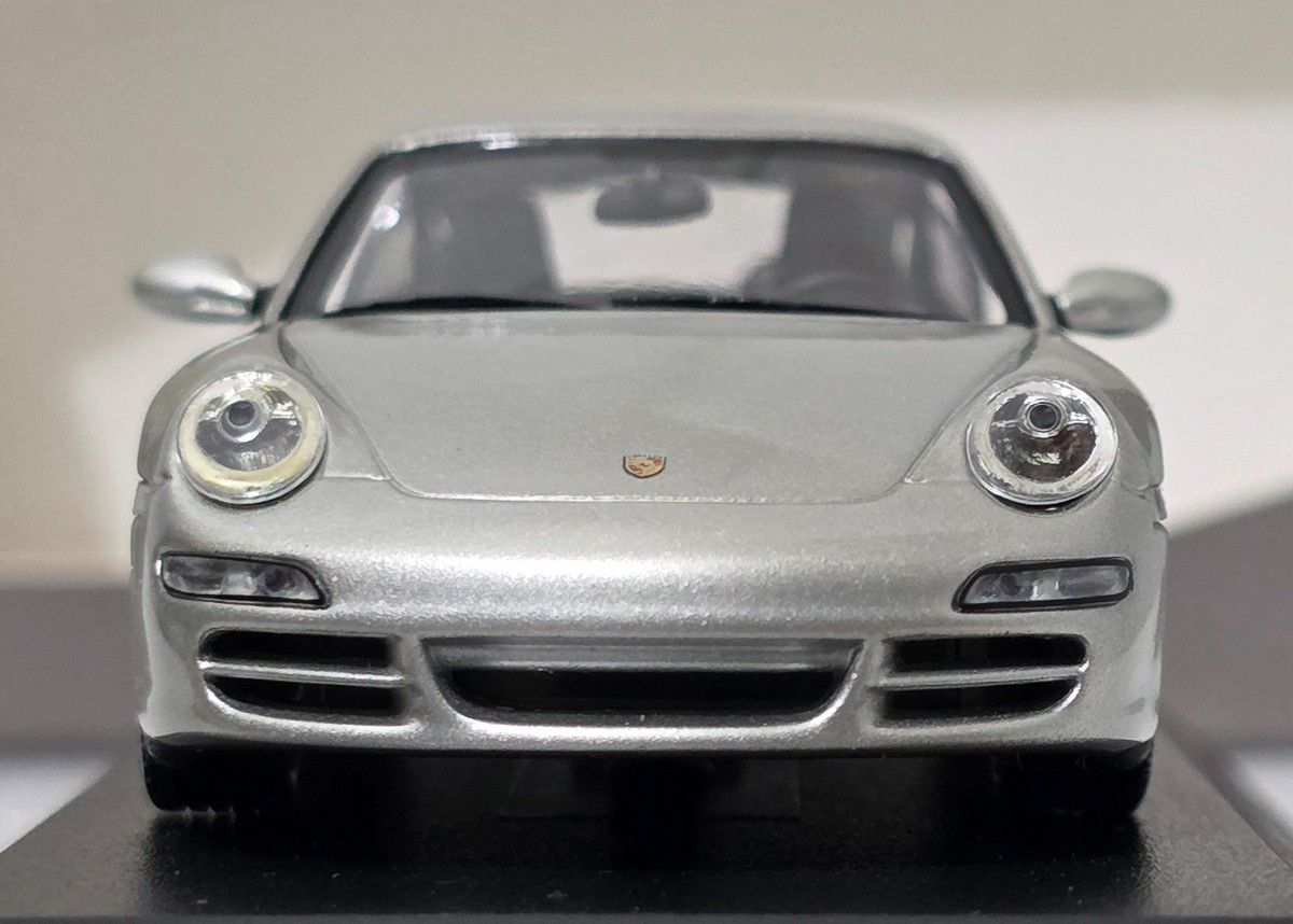 Porsche 911 (997) Carrera 2004 Silver 1:43 Minichamps WAP 020 114