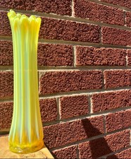 VTG Fostoria Heirloom Yellow Opalescent Swung Vase Uranium Glass MCM 12 Finger