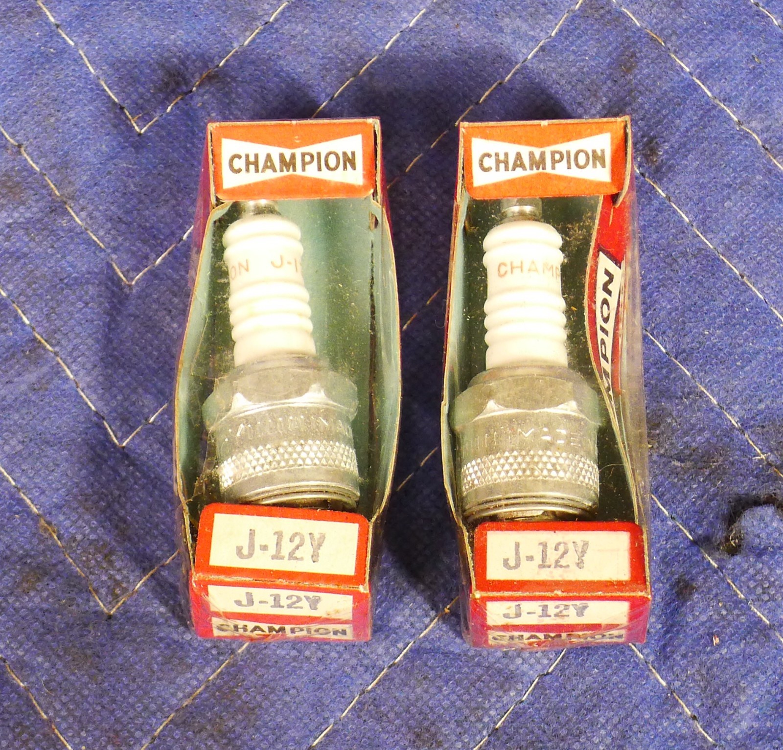 2 NOS Vintage Champion Spark Plugs Made In USA J-12Y Harley #1350