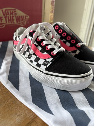 NEW Vans Customs Neon Pink Sidestripe Old Skool WIDE Women’s 5.5/Men’s 4
