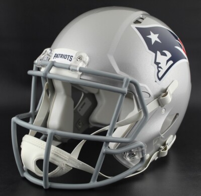 Riddell Patriots Casco Casco Miniatura Replica New England Patriots - Design Throwback, Scala 1/2 | Per Collezionisti E Tifosi Casco Collezionismo Patriots