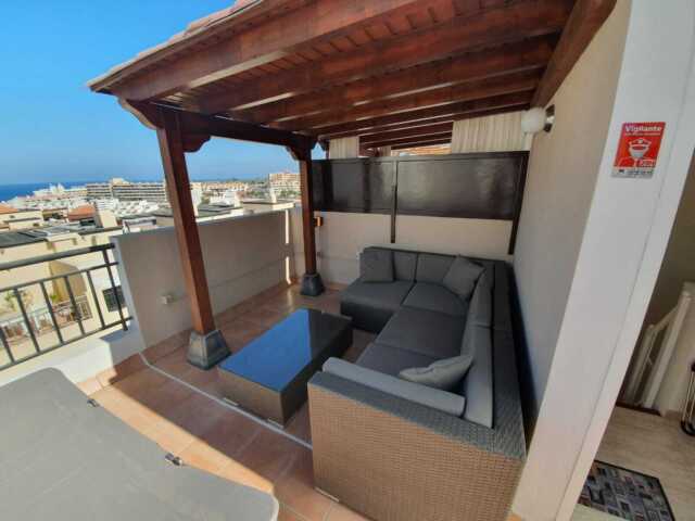 Desirable Tenerife Rooftop Terrace 2-Bedroom 4-bed Apartment. UK Family Home