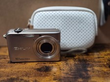 Casio EXILIM ZOOM EX-Z1000 10.1MP Digital Camera - Silver