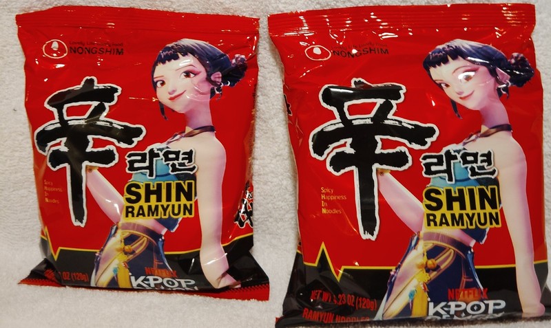 Limited Edition 2pk Kpop Demon Hunters SHIN Ramyun Ramen Zoey